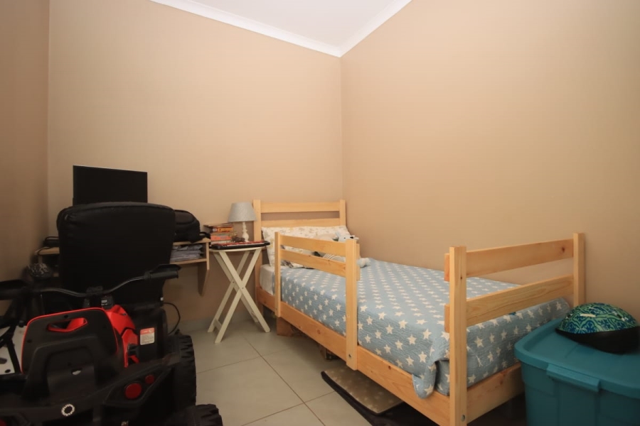 To Let  Bedroom Property for Rent in Kidds Beach Eastern Cape